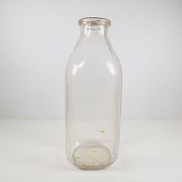 Land O Lakes buttermilk 1950 vintage clear glass quart dairy bottle. Cardboard cap: Back - Click to enlarge