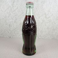 El Paso Texas vintage 6 oz full hobbleskirt Coke bottle with red Coca Cola Classic cap: Front - Click to enlarge