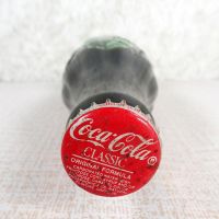 El Paso Texas vintage 6 oz full hobbleskirt Coke bottle with red Coca Cola Classic cap: Top - Click to enlarge