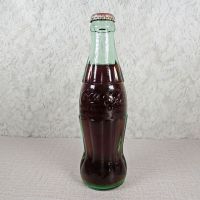 Washington DC vintage 8 oz full hobbleskirt no refill Coke bottle. Red Coca Cola Classic cap: Back - Click to enlarge