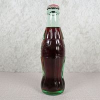 Seattle Washington vintage 8 oz full hobbleskirt no refill Coke bottle. Red Coca Cola Classic cap: Left - Click to enlarge