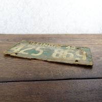 1943 Authentic Illinois Fiberboard Car License Plate: Flat - Click to enlarge