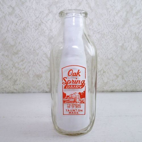 Oak Spring Dairy Taunton Mass. vintage quart ACL glass milk bottle with nice red and orange graphics: Front View