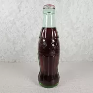 St Louis Missouri vintage 8 oz full hobbleskirt no refill Coke bottle with Coca Cola Classic cap: Front