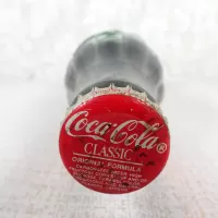 Dallas Texas vintage 6 oz full hobbleskirt Coke bottle with Red Coca Cola Classic cap: Top - Click to enlarge